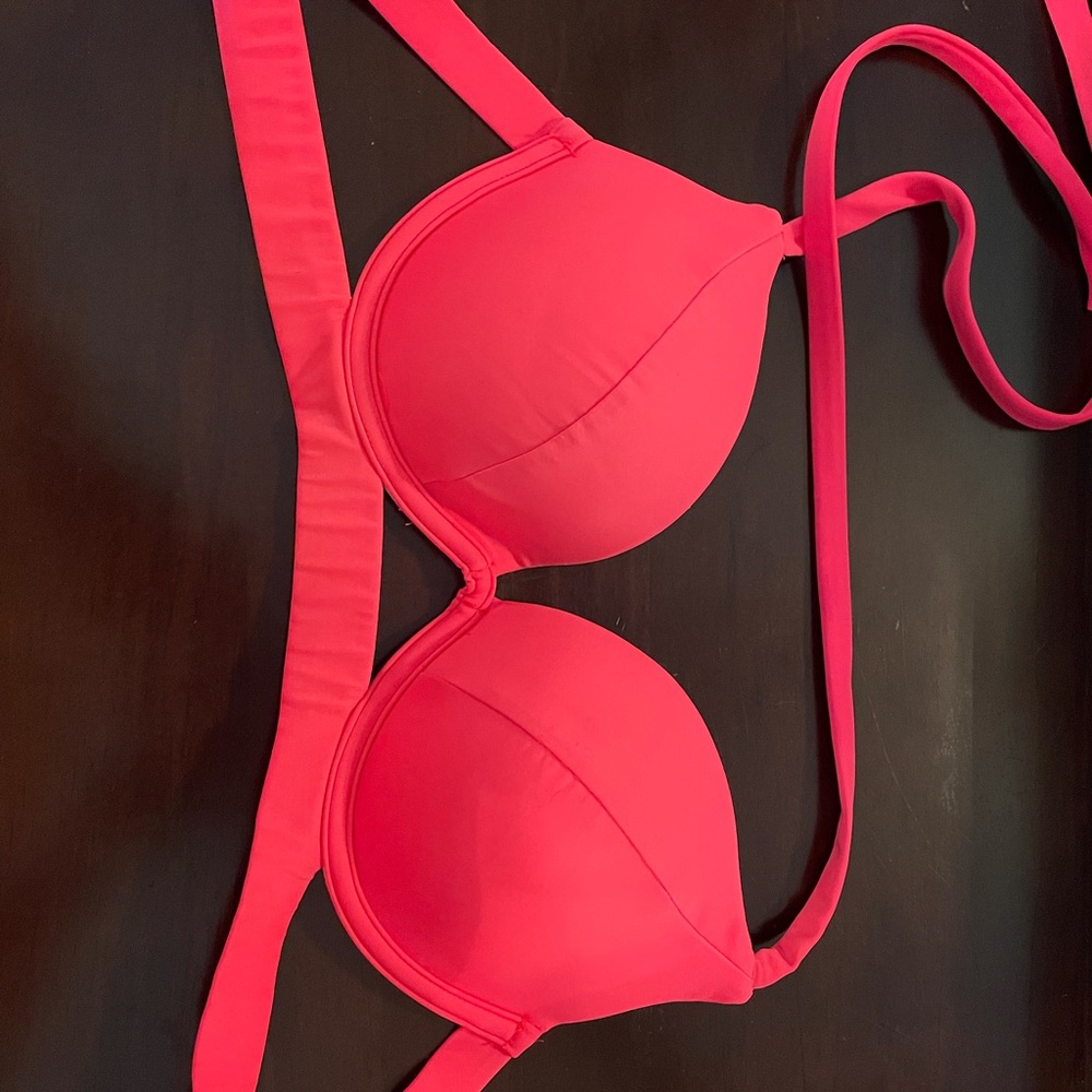 VICTORIA’s SECREt PINK BIKINI TOP